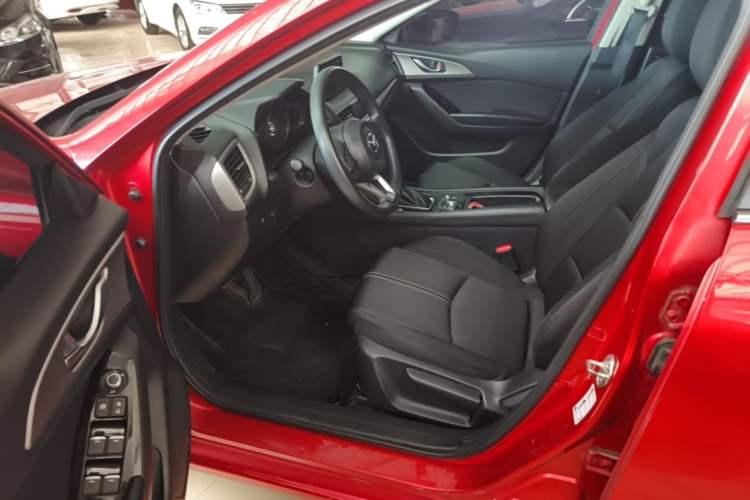 Used Mazda 3 Axela 2017 Sedan 1.5L Automatic Luxury Model Emission Standard China V Driver Seat