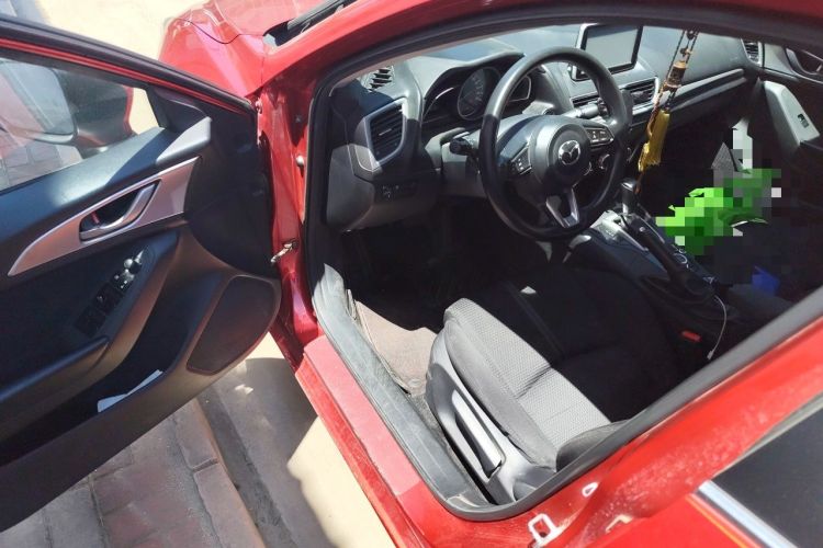 Used Mazda 3 Axela 2017 Sedan 1.5L Automatic Comfort Model Emission Standard China V Driver Seat