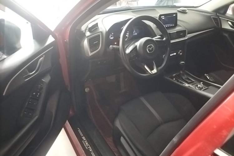 Used Mazda 3 Axela 2017 Sedan 1.5L Automatic Luxury Model Emission Standard China V Driver Seat