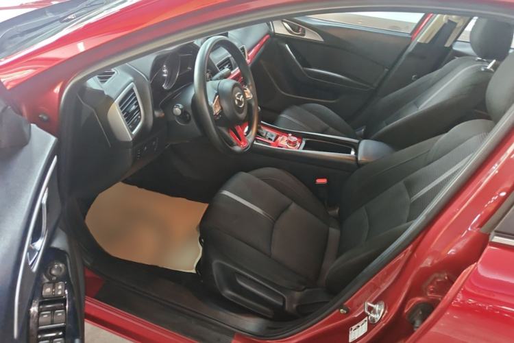 Used Mazda 3 Axela 2017 Sedan 1.5L Automatic Luxury Model Emission Standard China V Driver Seat