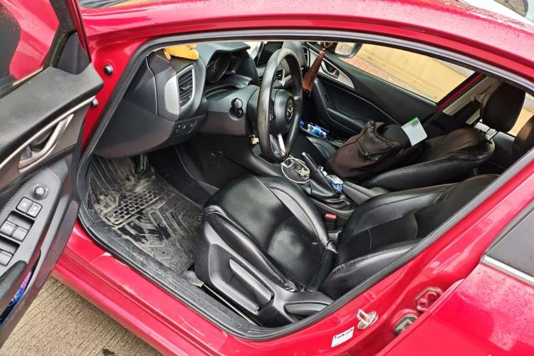 Used Mazda 3 Axela 2017 Sedan 1.5L Automatic Comfort Model Emission Standard China V Driver Seat