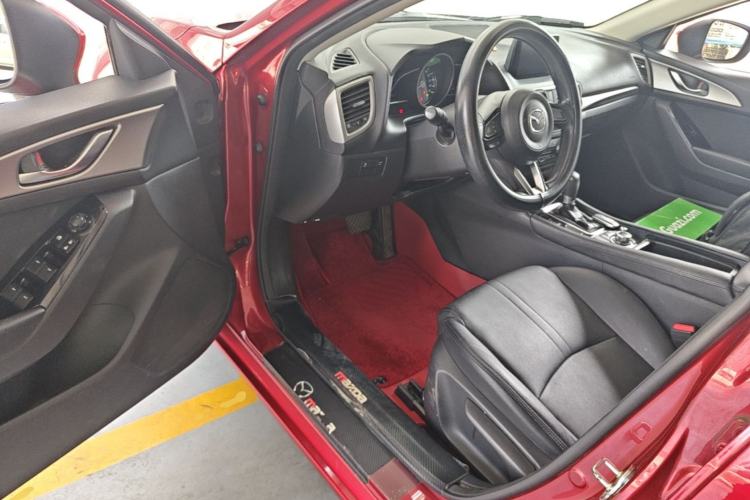 Used Mazda 3 Axela 2017 Sedan 1.5L Automatic Luxury Model Emission Standard China V Driver Seat