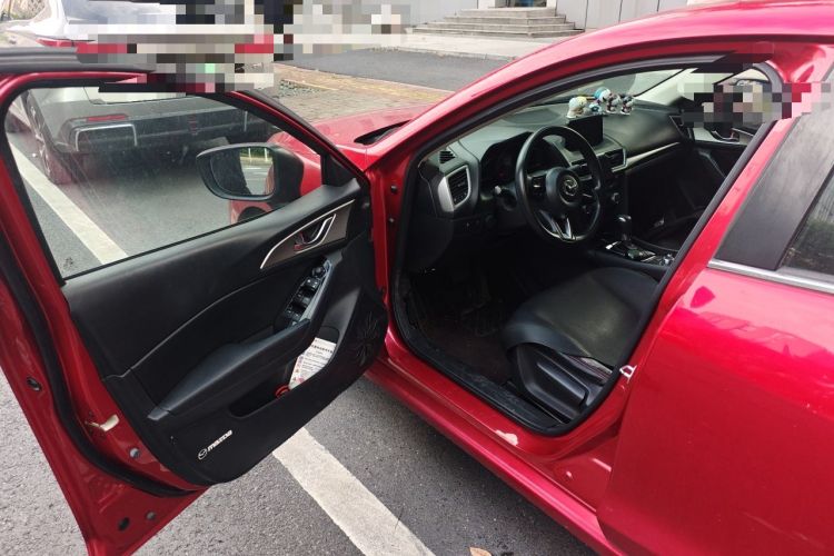 Used Mazda 3 Axela 2017 Sedan 1.5L Automatic Luxury Model China VI Standard Driver Seat