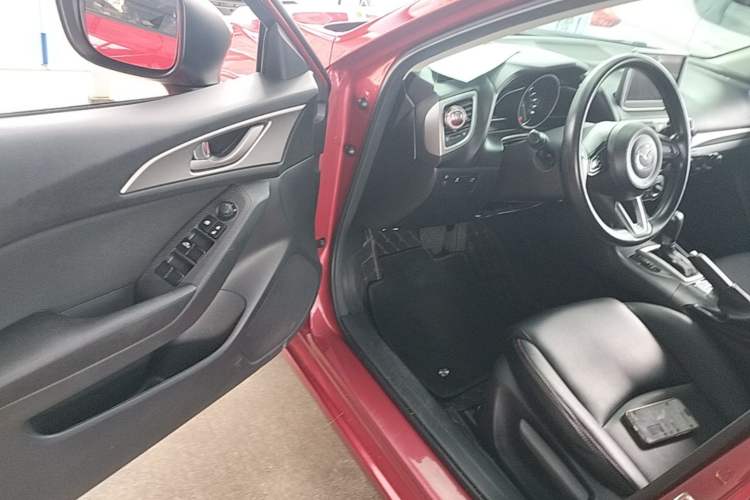 Used Mazda 3 Axela 2017 Sedan 1.5L Automatic Comfort Model Emission Standard China V Driver Seat