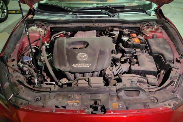 Used Mazda 3 Axela 2017 Sedan 1.5L Automatic Luxury Model China VI Standard Engine Bay