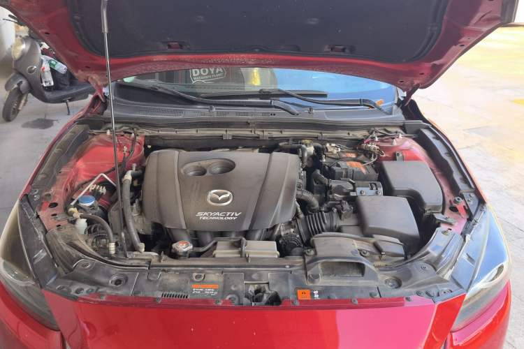 Used Mazda 3 Axela 2017 Hatchback 2.0L Automatic Sport Model China V Emission Standard Engine Bay