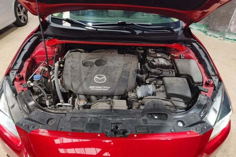 Used Mazda 3 Axela 2017 Hatchback 2.0L Automatic Sport Model China V Emission Standard Engine Bay