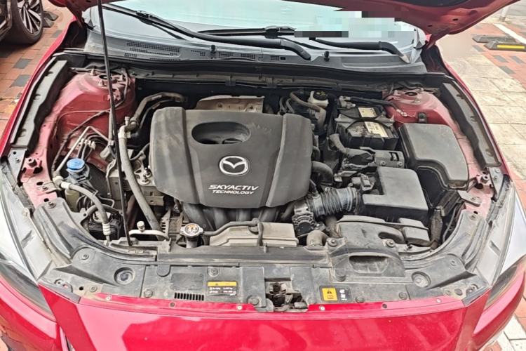 Used Mazda 3 Axela 2017 Sedan 1.5L Automatic Luxury Model Emission Standard China V Engine Bay