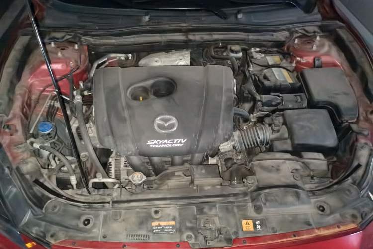 Used Mazda 3 Axela 2017 Sedan 2.0L Automatic Prestige Model China VI Standard Engine Bay