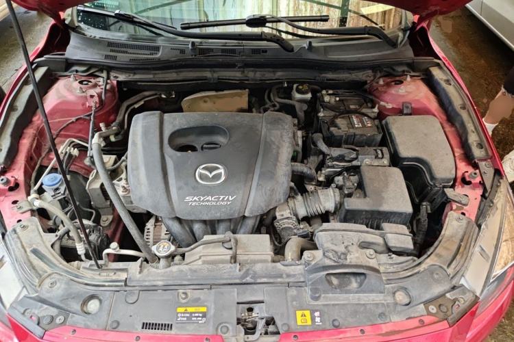 Used Mazda 3 Axela 2017 Sedan 1.5L Automatic Luxury Model China VI Standard Engine Bay