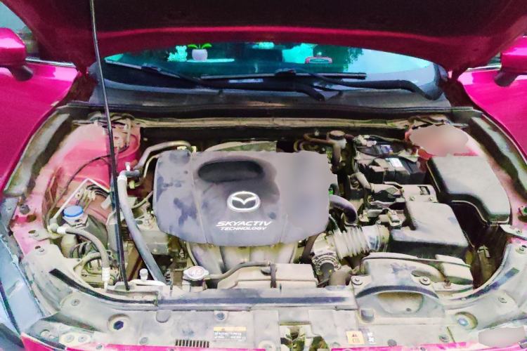 Used Mazda 3 Axela 2017 Sedan 1.5L Automatic Luxury Model China VI Standard Engine Bay