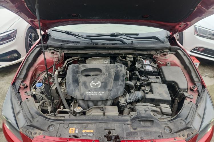 Used Mazda 3 Axela 2017 Sedan 1.5L Automatic Luxury Model China VI Standard Engine Bay