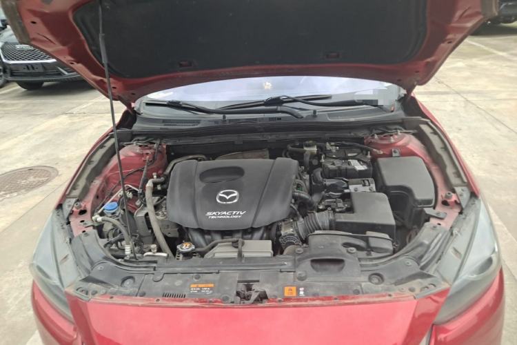 Used Mazda 3 Axela 2017 Sedan 1.5L Automatic Luxury Model China VI Standard Engine Bay