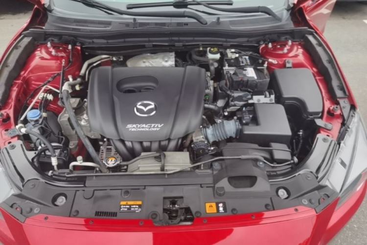 Used Mazda 3 Axela 2017 Sedan 1.5L Automatic Luxury Model Emission Standard China V Engine Bay
