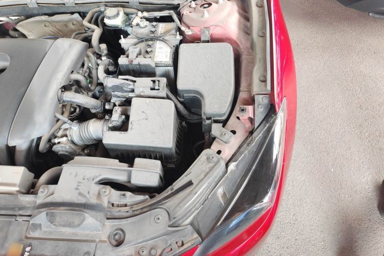 Used Mazda 3 Axela 2017 Sedan 1.5L Automatic Luxury Model Emission Standard China V Engine Bay Left