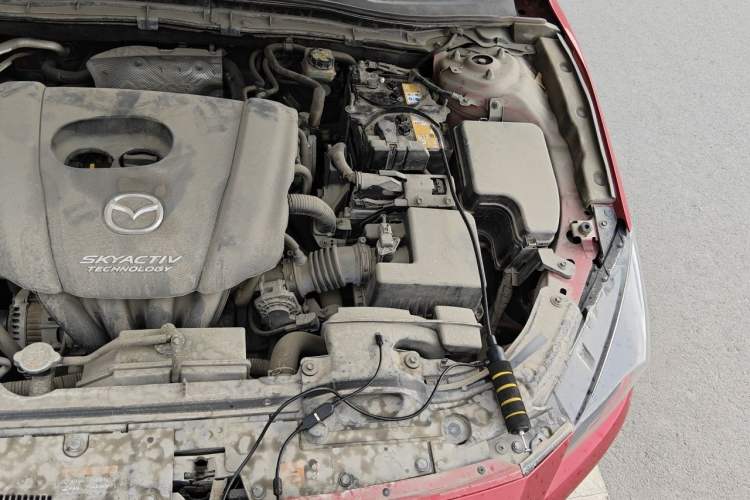 Used Mazda 3 Axela 2017 Sedan 1.5L Automatic Luxury Model Emission Standard China V Engine Bay Left