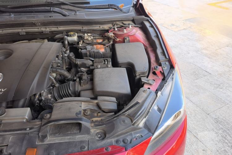 Used Mazda 3 Axela 2017 Hatchback 2.0L Automatic Sport Model China V Emission Standard Engine Bay Left