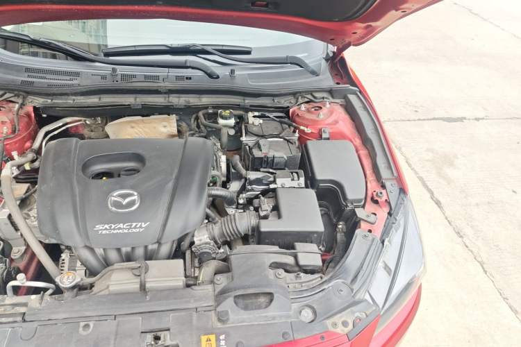 Used Mazda 3 Axela 2017 Sedan 1.5L Automatic Luxury Model Emission Standard China V Engine Bay Left