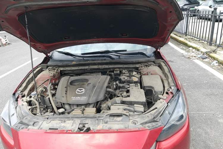 Used Mazda 3 Axela 2017 Sedan 1.5L Automatic Luxury Model Emission Standard China V Engine Bay Left