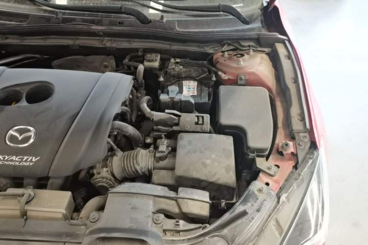 Used Mazda 3 Axela 2017 Sedan 2.0L Automatic Flagship Model China V Standard Engine Bay Left