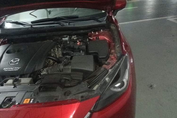 Used Mazda 3 Axela 2017 Sedan 2.0L Automatic Flagship Model China V Standard Engine Bay Left