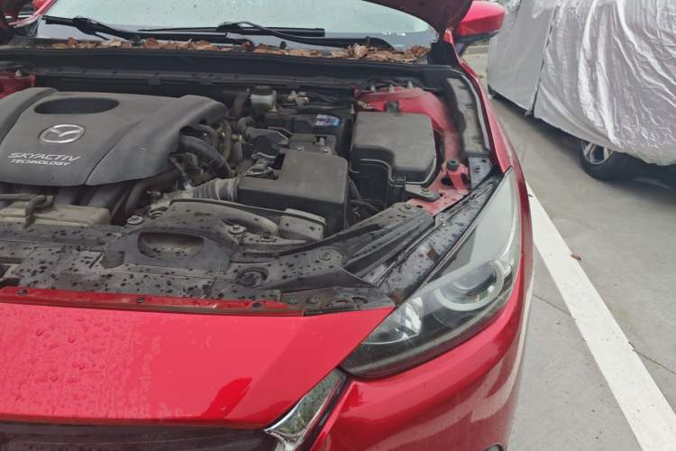 Used Mazda 3 Axela 2017 Sedan 1.5L Automatic Comfort Model Emission Standard China V Engine Bay Left