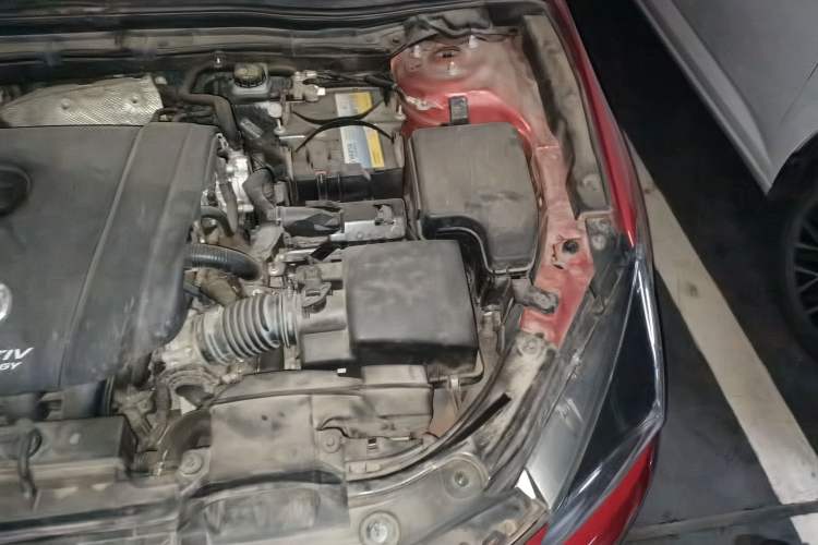 Used Mazda 3 Axela 2017 Sedan 2.0L Automatic Prestige Model China VI Standard Engine Bay Left