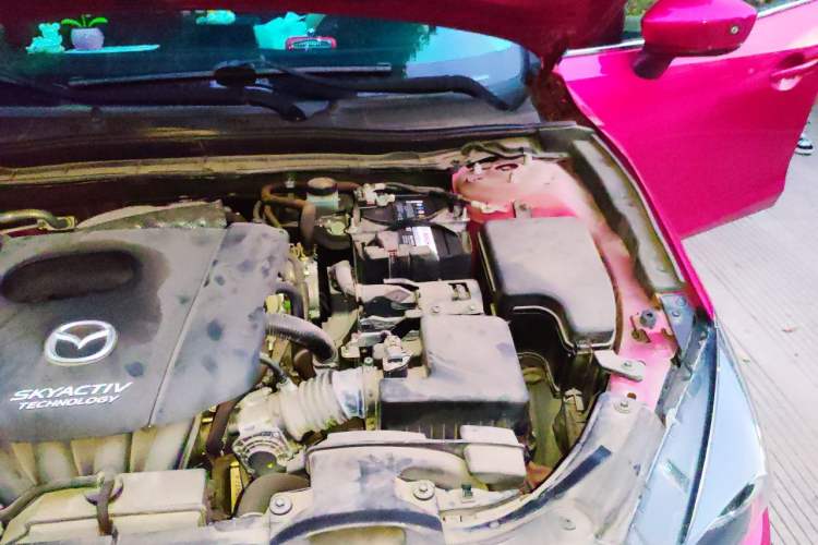 Used Mazda 3 Axela 2017 Sedan 1.5L Automatic Luxury Model China VI Standard Engine Bay Left
