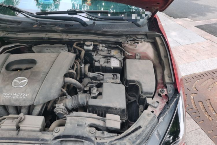 Used Mazda 3 Axela 2017 Hatchback 1.5L Automatic Luxury Model China VI Standard Engine Bay Left