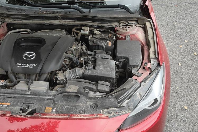 Used Mazda 3 Axela 2017 Sedan 1.5L Automatic Luxury Model China VI Standard Engine Bay Left