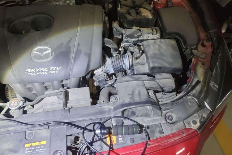 Used Mazda 3 Axela 2017 Hatchback 2.0L Automatic Sport Model China V Emission Standard Engine Bay Left