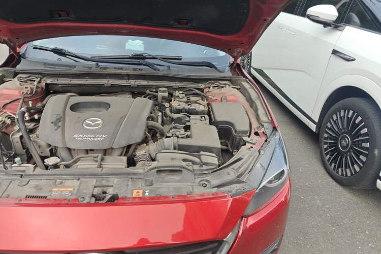 Used Mazda 3 Axela 2017 Sedan 1.5L Automatic Luxury Model Emission Standard China V Engine Bay Left