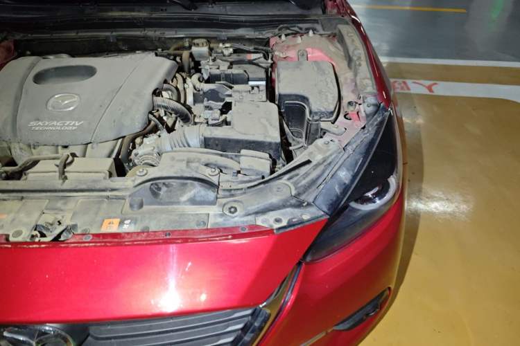 Used Mazda 3 Axela 2017 Sedan 1.5L Automatic Luxury Model Emission Standard China V Engine Bay Left