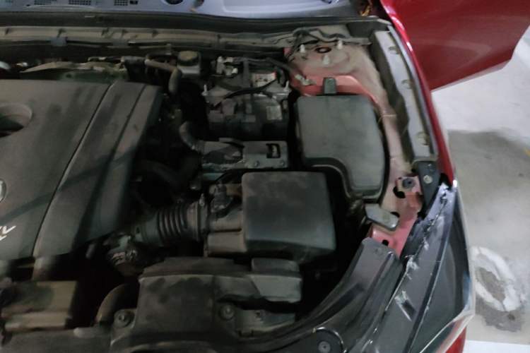 Used Mazda 3 Axela 2017 Hatchback 2.0L Automatic Sport Model China V Emission Standard Engine Bay Left