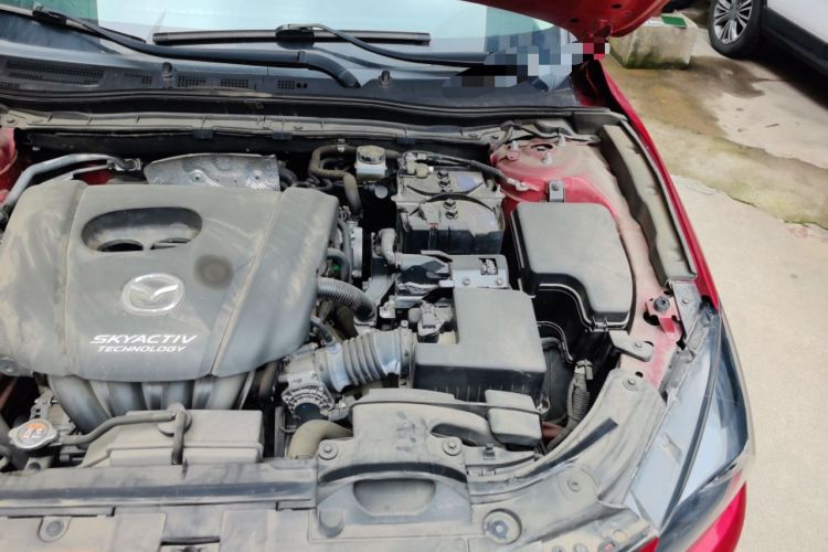Used Mazda 3 Axela 2017 Sedan 1.5L Automatic Luxury Model China VI Standard Engine Bay Left