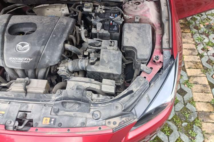 Used Mazda 3 Axela 2017 Sedan 1.5L Automatic Comfort Model China VI Standard Engine Bay Left