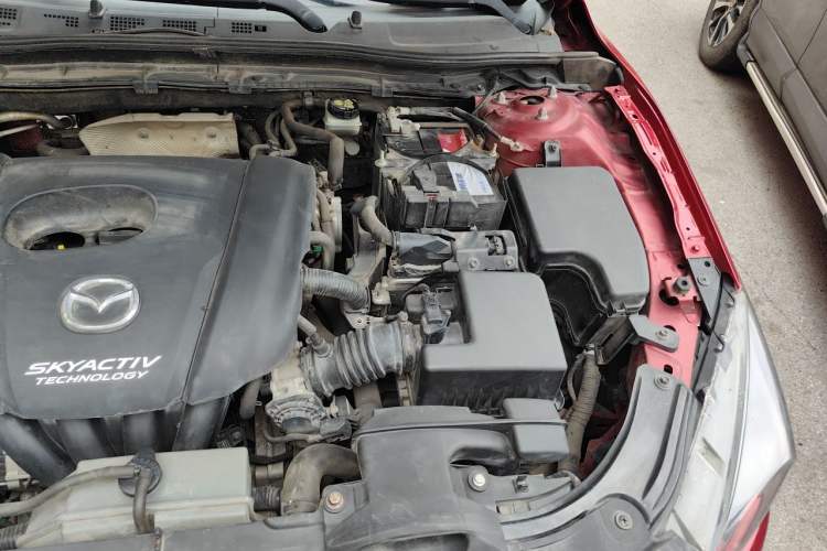 Used Mazda 3 Axela 2017 Sedan 1.5L Automatic Luxury Model Emission Standard China V Engine Bay Left