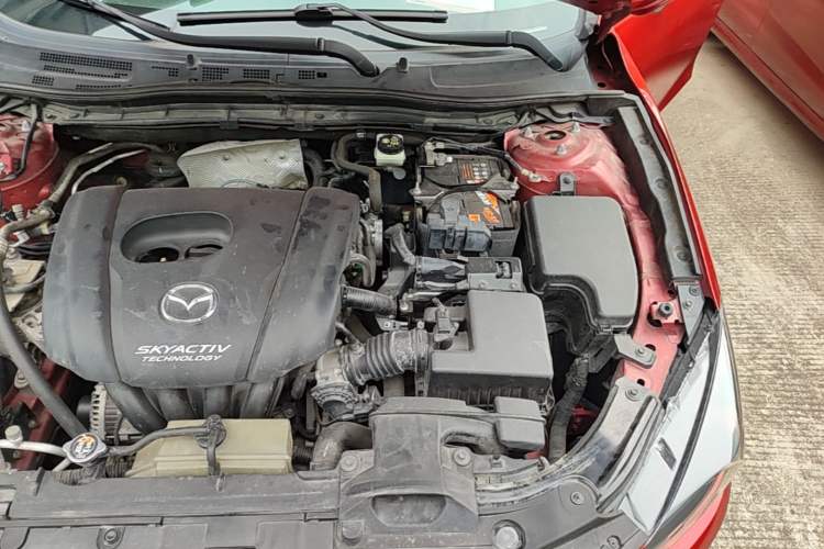 Used Mazda 3 Axela 2017 Sedan 1.5L Automatic Luxury Model China VI Standard Engine Bay Left