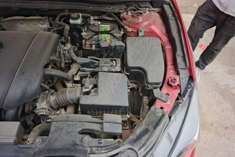 Used Mazda 3 Axela 2017 Sedan 1.5L Automatic Comfort Model Emission Standard China V Engine Bay Left