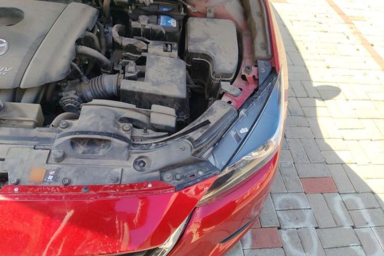 Used Mazda 3 Axela 2017 Sedan 1.5L Automatic Comfort Model China VI Standard Engine Bay Left