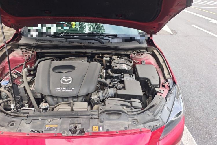Used Mazda 3 Axela 2017 Sedan 1.5L Automatic Luxury Model China VI Standard Engine Bay Left