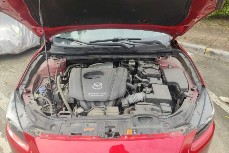 Used Mazda 3 Axela 2017 Hatchback 1.5L Automatic Comfort Model China VI Standard Engine Bay