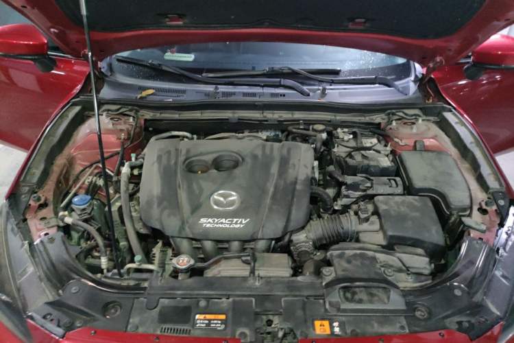 Used Mazda 3 Axela 2017 Hatchback 2.0L Automatic Sport Model China V Emission Standard Engine Bay