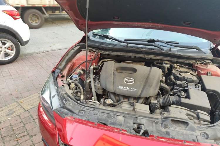 Used Mazda 3 Axela 2017 Sedan 1.5L Automatic Luxury Model Emission Standard China V Engine Bay Right