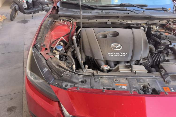 Used Mazda 3 Axela 2017 Hatchback 2.0L Automatic Sport Model China V Emission Standard Engine Bay Right