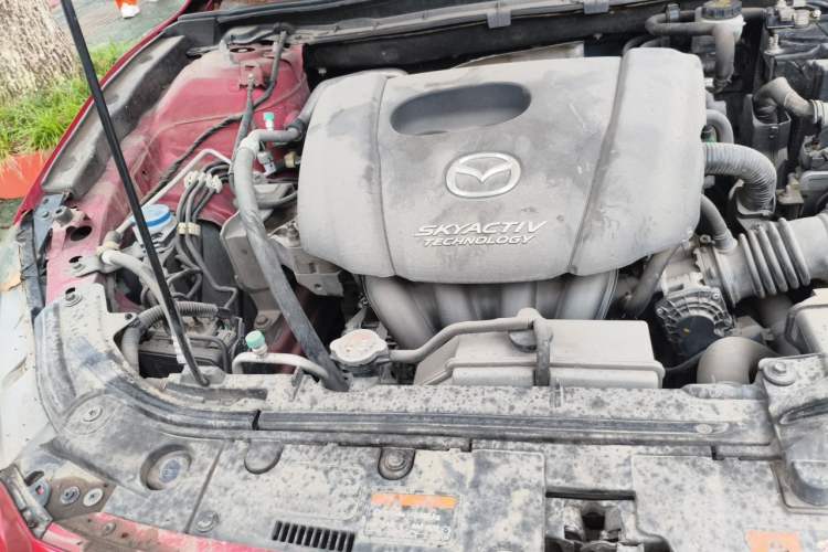 Used Mazda 3 Axela 2017 Sedan 1.5L Automatic Comfort Model Emission Standard China V Engine Bay Right