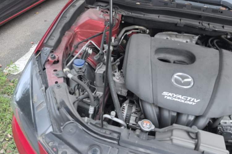 Used Mazda 3 Axela 2017 Sedan 1.5L Automatic Luxury Model Emission Standard China V Engine Bay Right