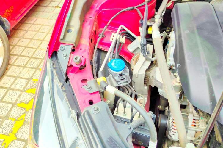 Used Mazda 3 Axela 2017 Hatchback 2.0L Automatic Sport Model China V Emission Standard Engine Bay Right