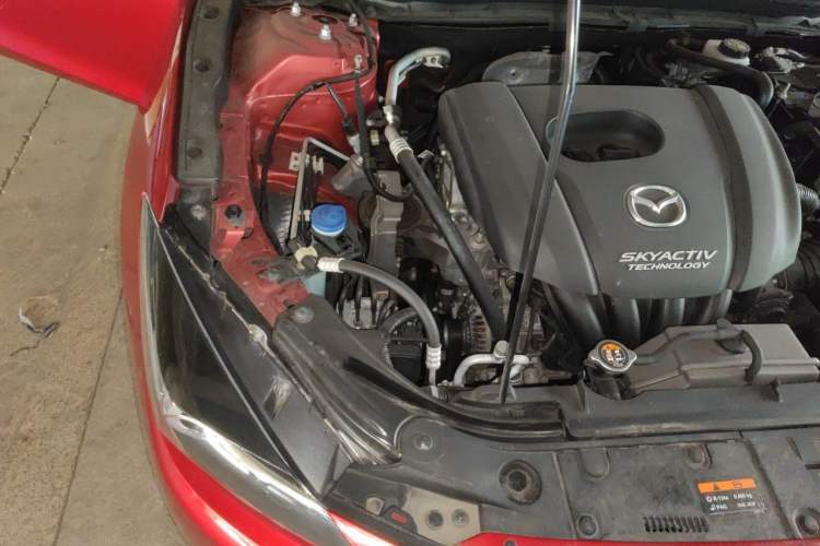 Used Mazda 3 Axela 2017 Hatchback 1.5L Automatic Luxury Model Emission Standard China V Engine Bay Right