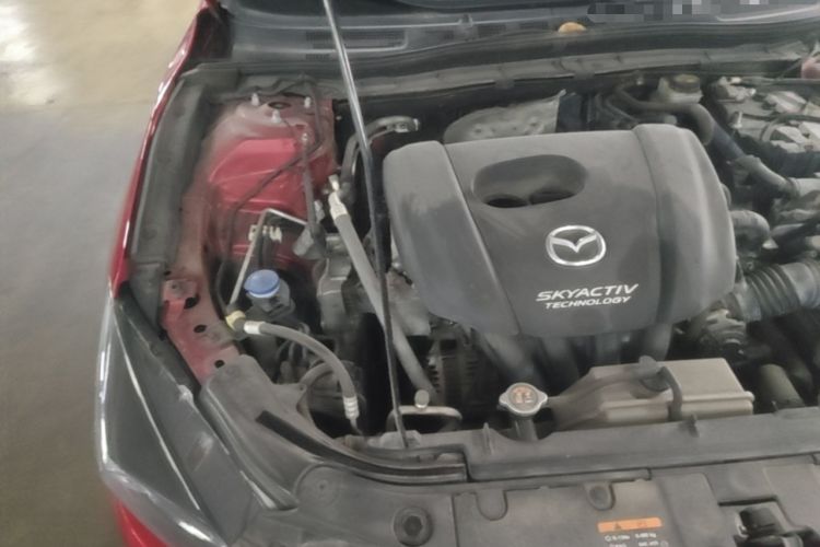 Used Mazda 3 Axela 2017 Sedan 1.5L Automatic Luxury Model Emission Standard China V Engine Bay Right